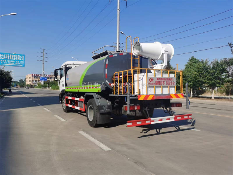 13.6方重汽汕德卡抑尘洒水车价格