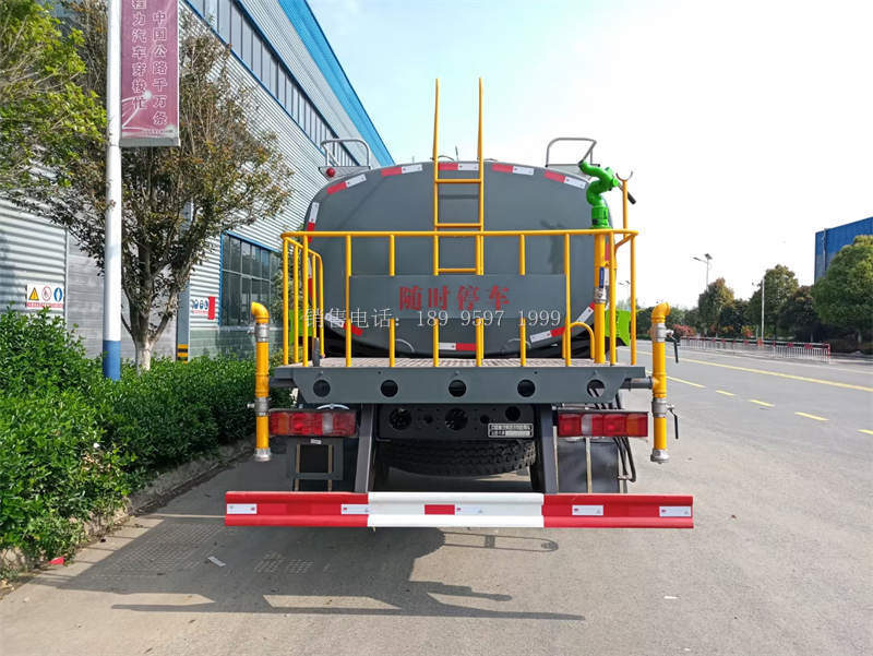 13.6方重汽汕德卡单桥洒水车价格