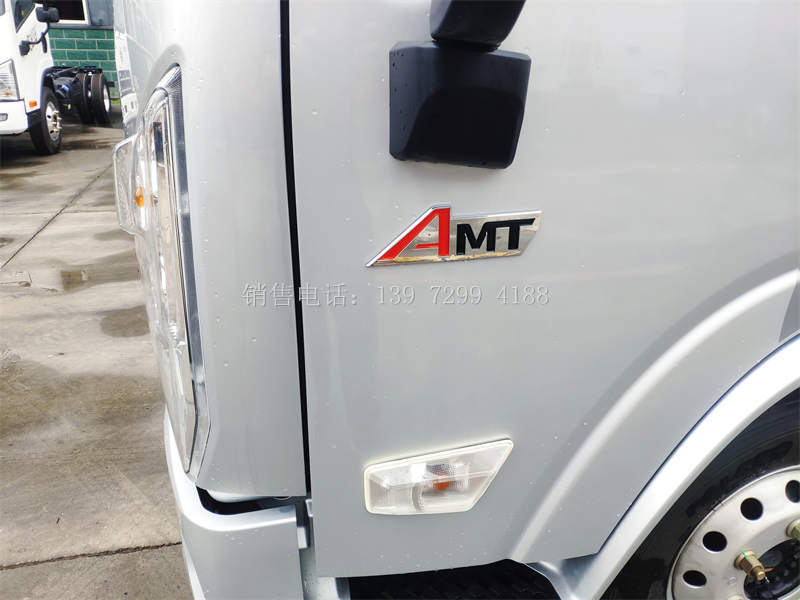 恭喜河北张家口王总喜提蓝牌4米2自动挡陕汽德龙K5000冷藏车