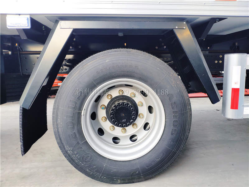 新款7米8东风天锦KR冷藏车报价多少钱