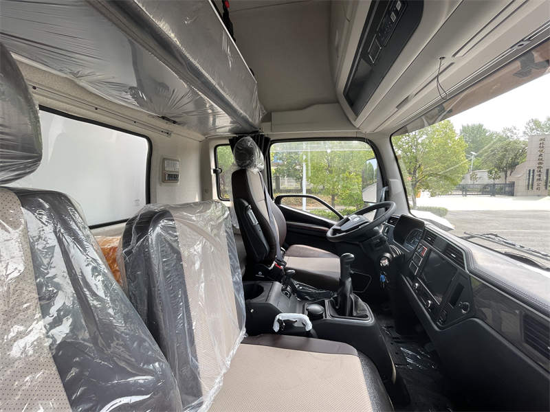 新款国六6米8解放JK6冷藏运输车价格