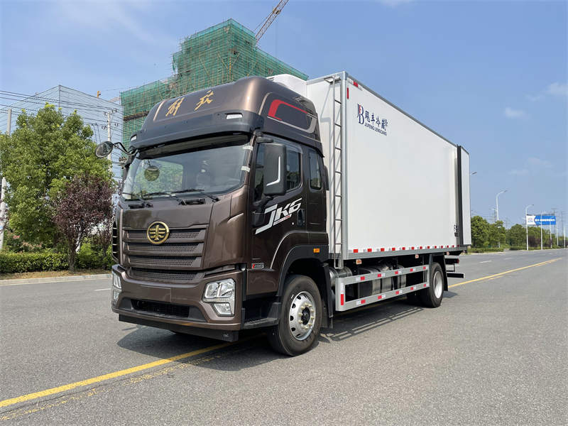 新款国六6米8解放JK6冷藏运输车价格