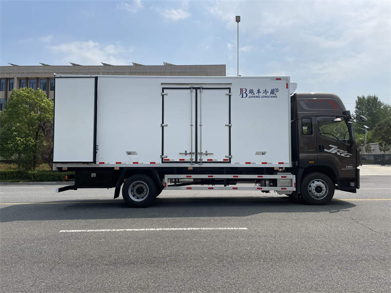 新款国六6米8解放JK6冷藏运输车价格