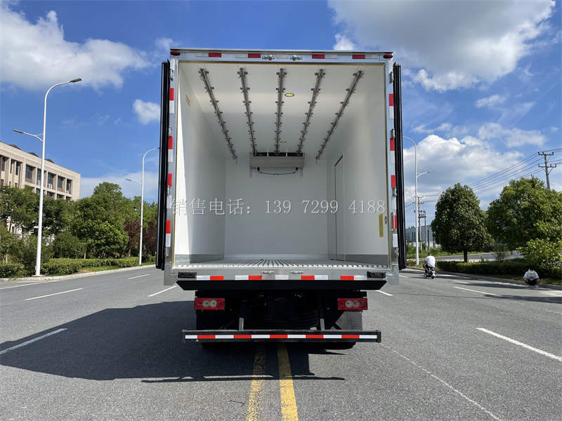 5米1福田欧马可S3排半肉钩冷藏车价格