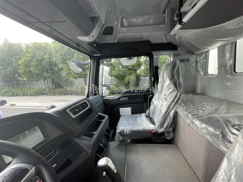 6.8米重汽汕德卡G5冷藏车落地多少钱?