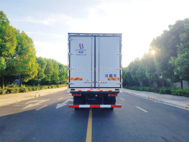 6.8米柳汽乘龙H5冷藏车报价