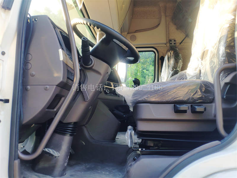 6.8米柳汽乘龙H5冷藏车报价