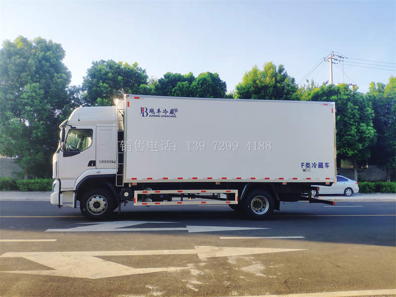 6.8米柳汽乘龙H5冷藏车报价