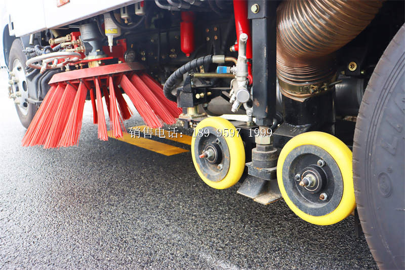 国六东风小多利卡D6洗扫车价格