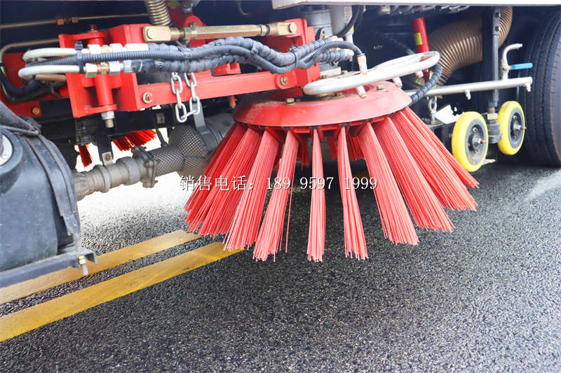 国六东风小多利卡D6洗扫车价格