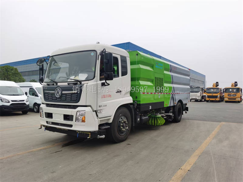 东风天锦洗扫车新车养保‬手册