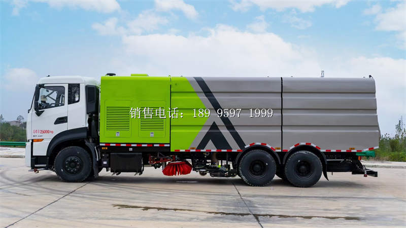 新闻资讯:东风天龙KL后双桥多功能洗扫车