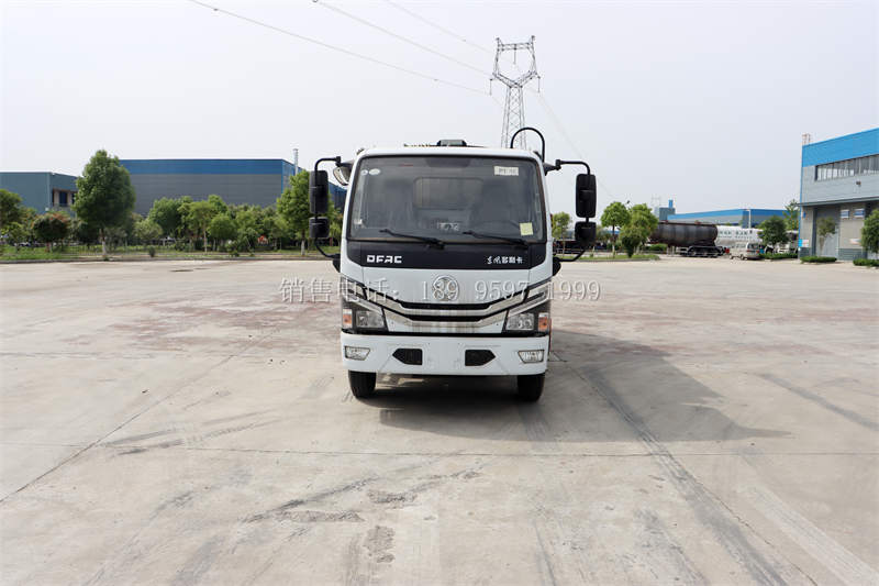 6方东风小多利卡D6压缩式垃圾车价格