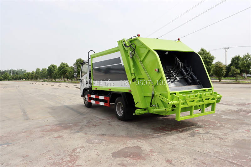 6方东风小多利卡D6压缩式垃圾车价格