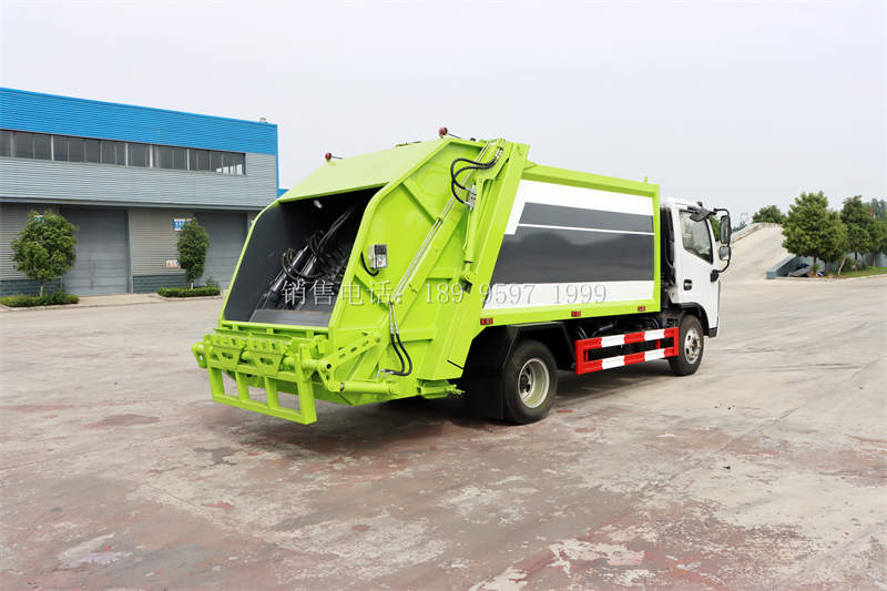 6方东风小多利卡D6压缩式垃圾车价格