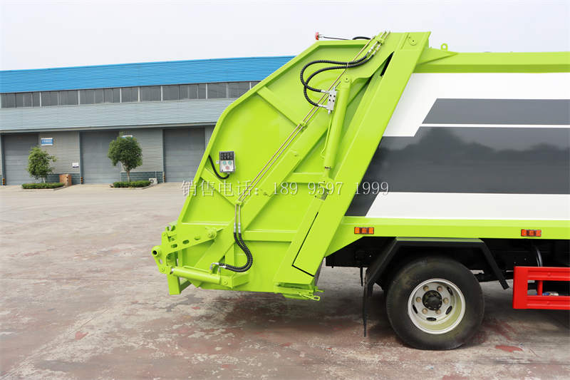 6方东风小多利卡D6压缩式垃圾车价格