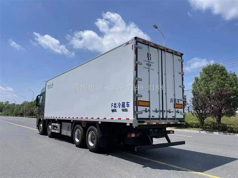 新款9米6福田欧曼银河厢式冷藏车厂家本部