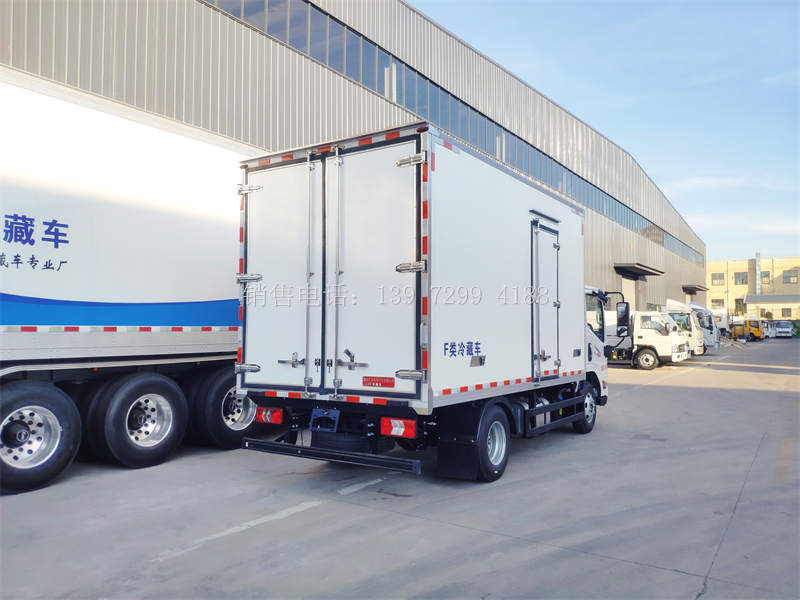 新规4米2江铃新凯运宽体冷藏车