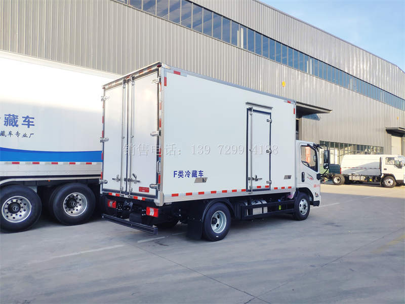 新规4米2江铃新凯运宽体冷藏车