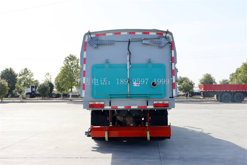 东风大福瑞卡F7后置吸尘车厂家价格