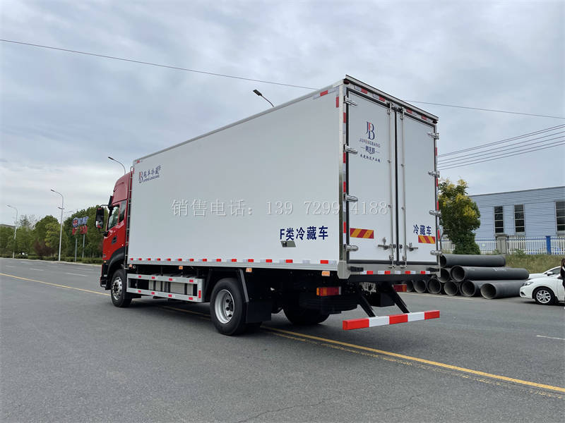 6.8米东风天锦PLUS冷藏车报价多少钱一辆?