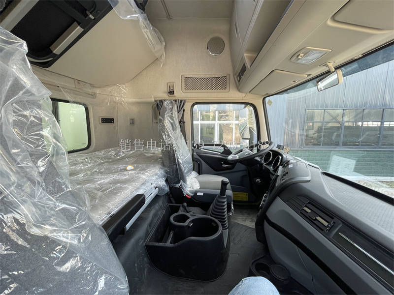 新款9米6东风天龙前四后八冷藏车落地多少钱?