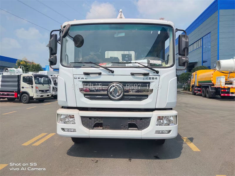 14方东风多利卡D9多功能铁路抑尘洒水车价格