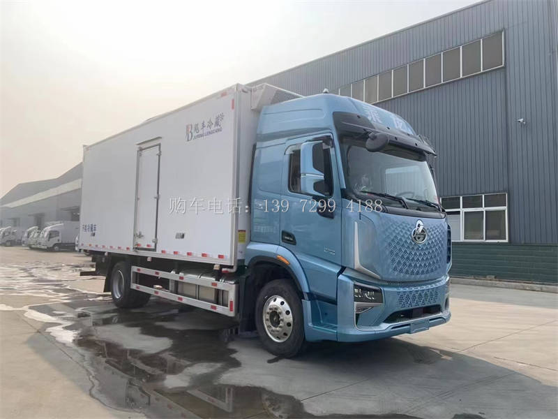 新款6米8柳汽‬乘龙H5v冷藏车