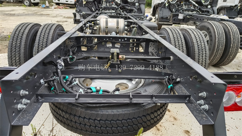 新款蓝牌4米2福田欧马可中体冷藏车