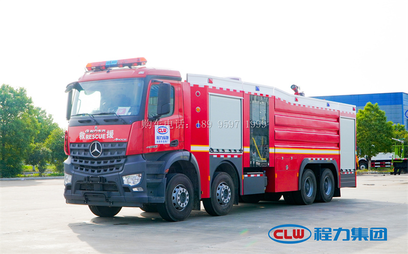 出口型奔驰前四后八泡沫消防车
