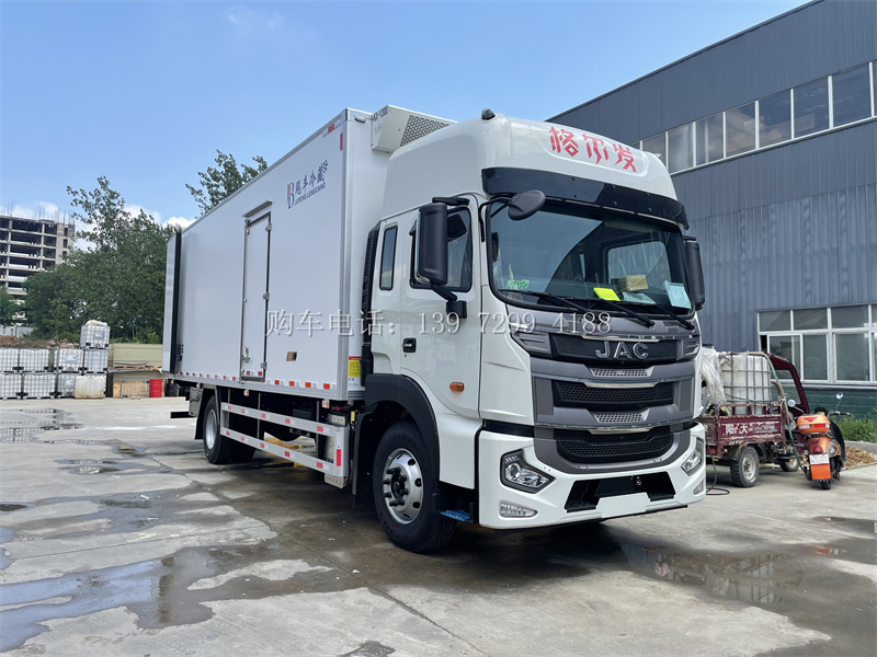 出口型7米8江淮格尔发冷藏车