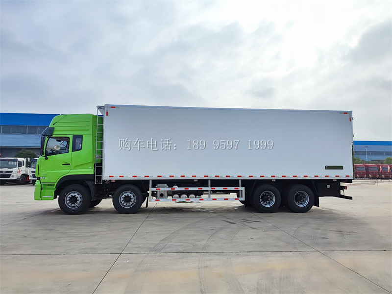 中国15吨欧5东风天龙8×4冷藏车厂家