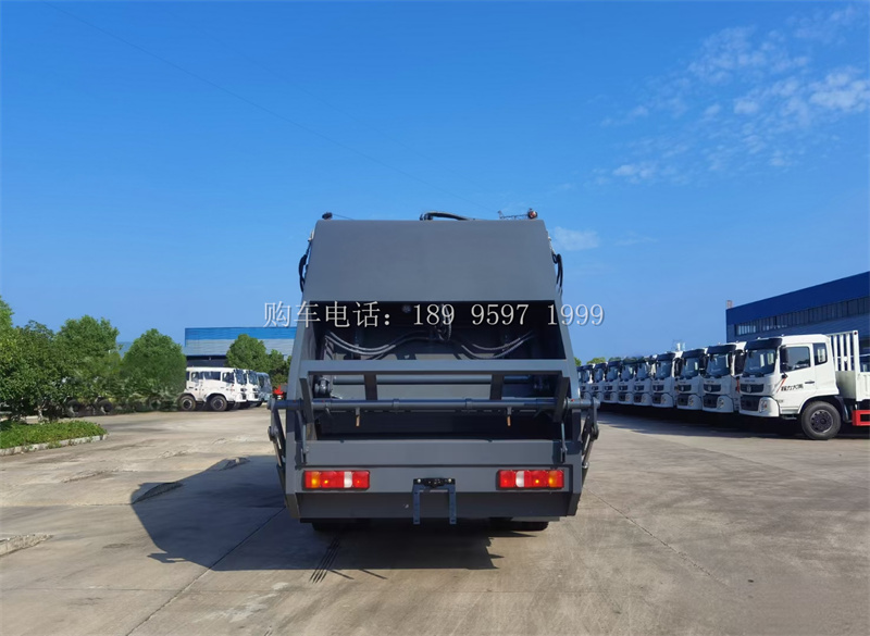 程力18方重汽豪沃NX压缩垃圾车