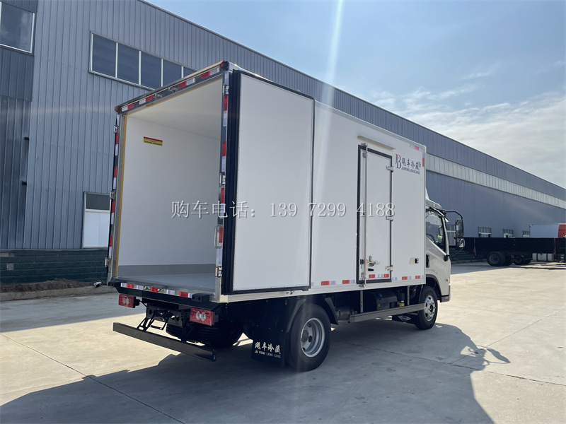 蓝牌4米2福田领航M5冷藏车多少钱一台