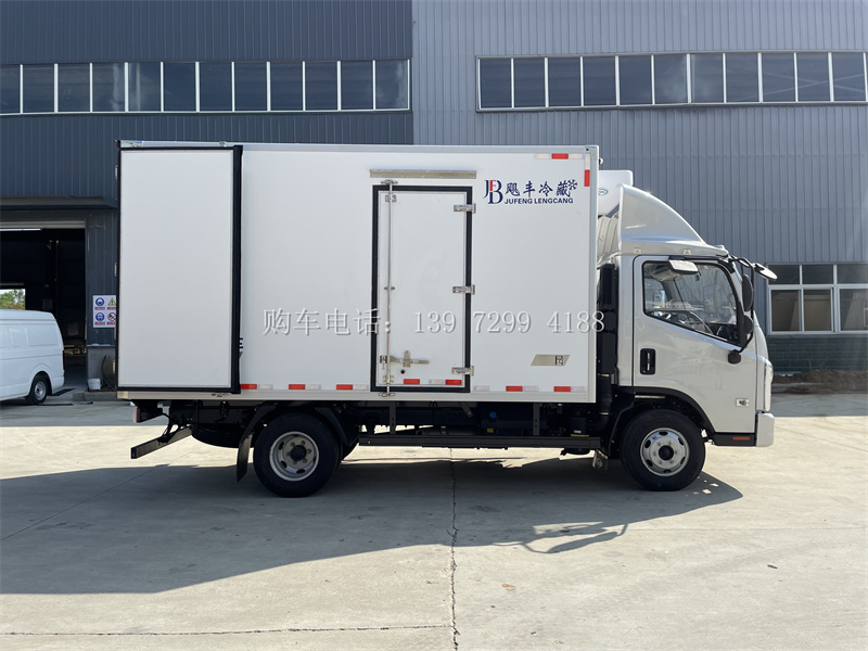 新款蓝牌4米2福田领航M5冷藏保温车现车