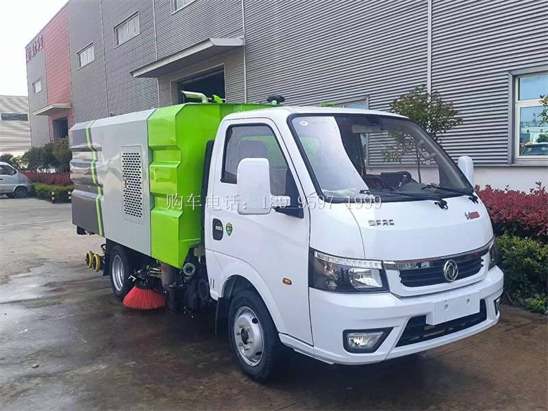 小型蓝牌东风途逸柴油道路洗扫车多少钱一台
