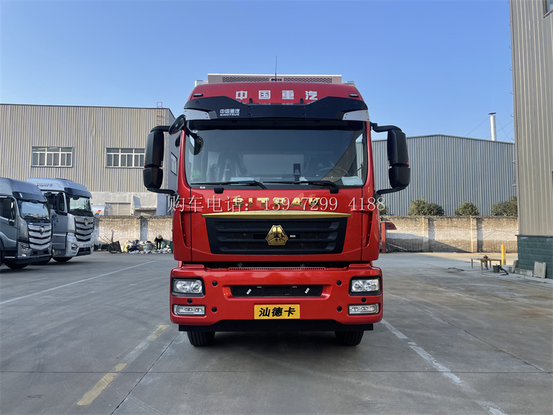 九米六小三轴重汽汕德卡G5S冷藏车厂家