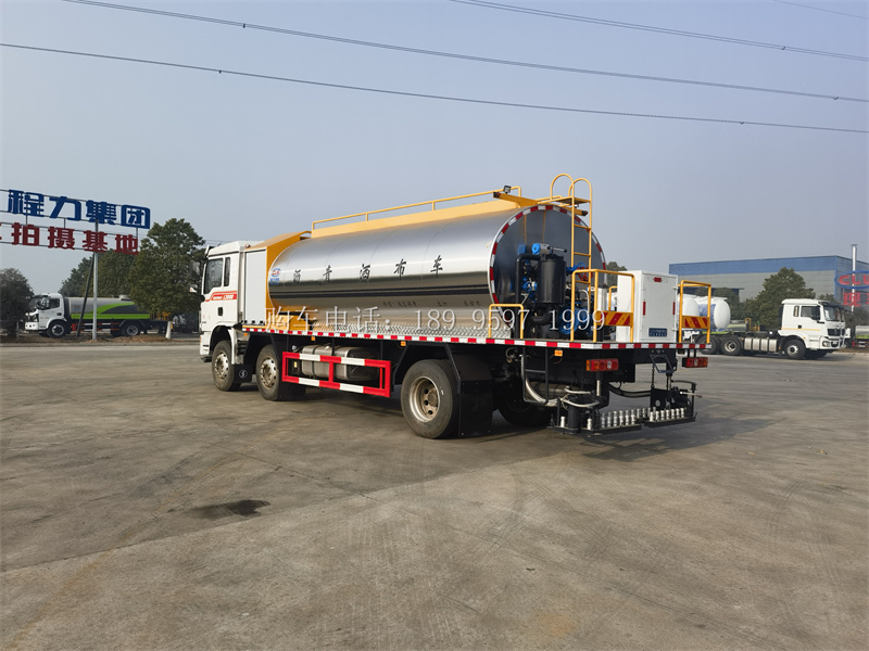 陕汽德龙小三轴(智能型)沥青洒布车多少钱