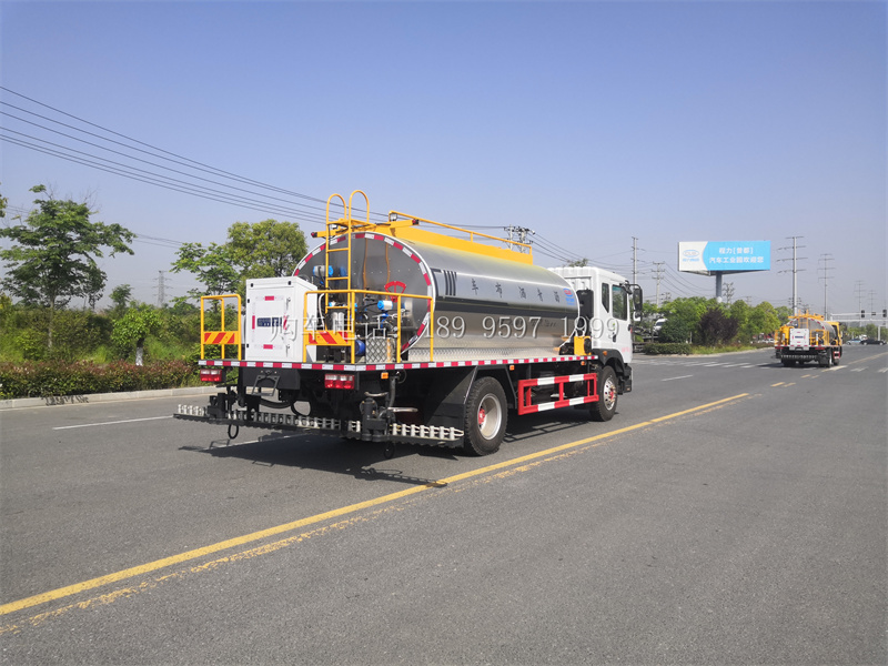 11.5方东风大多利卡D9(智能型)道路沥青喷洒车多少钱