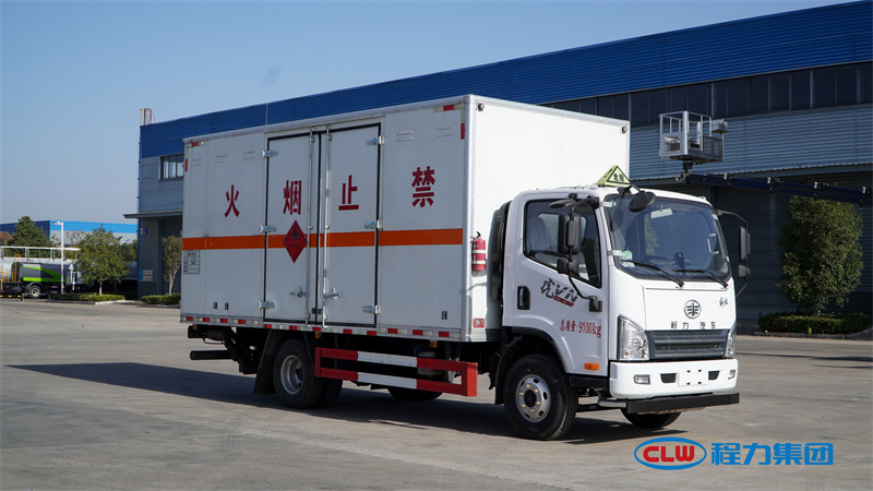 5米1解放虎VN易燃气体厢式运输车厂家