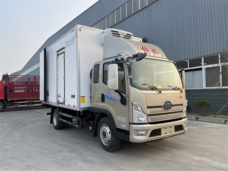 飓丰4米2小黄牌解放领途排半冷藏车厂家