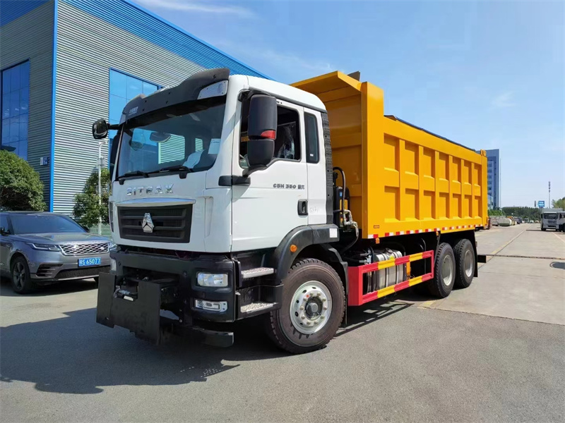 重汽汕德卡后双桥除雪车厂家