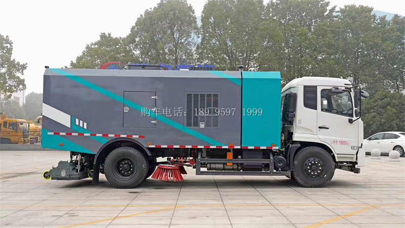 东风天锦干湿两用后置吸尘车