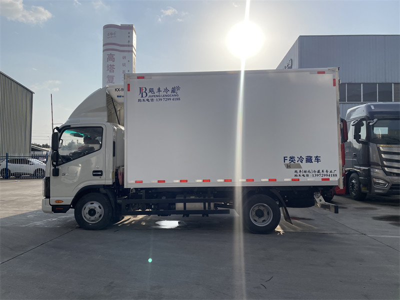 新品4米2蓝牌江淮帅铃S6箱式冷藏车厂家