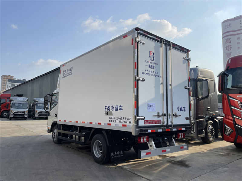 新品4米2蓝牌江淮帅铃S6箱式冷藏车厂家