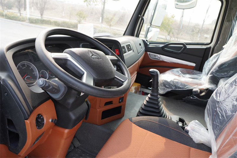 14方重汽豪沃NX宽体宽卧绿化洒水车