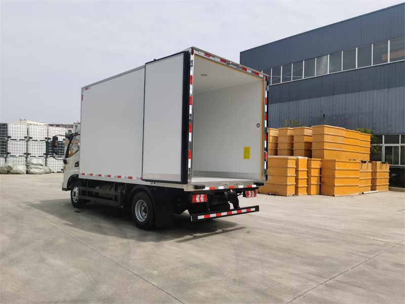 新款4.2米江淮天然气冷藏车来袭