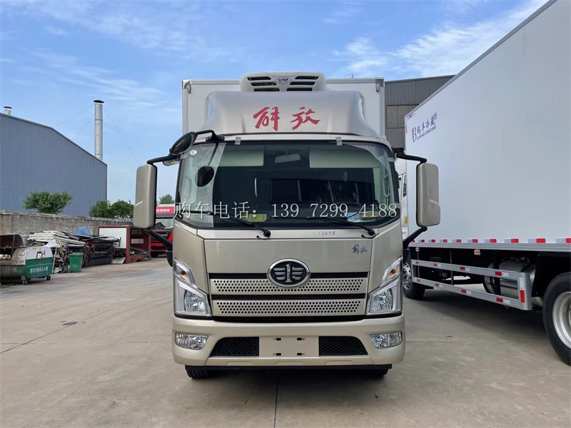 《4米2小黄牌解放领途一排半冷藏车:领鲜之路,由此开启》