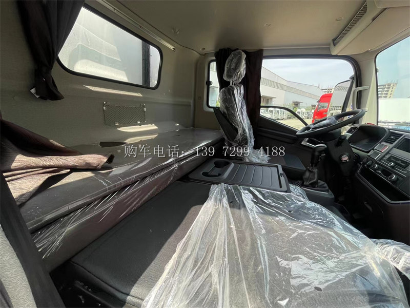 《4米2小黄牌解放领途一排半冷藏车:领鲜之路,由此开启》