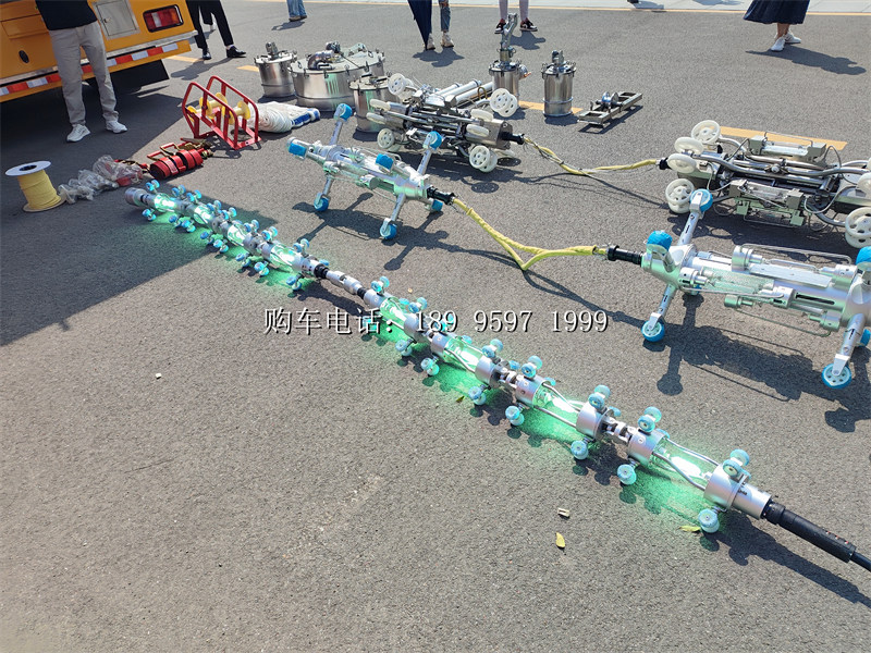 《蓝牌4米2重汽豪沃光固化修复车:城市管道的守护者》